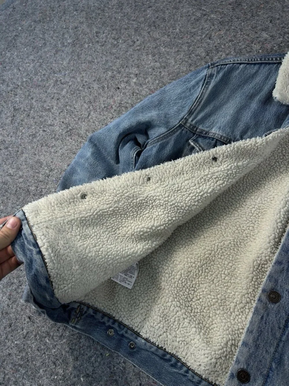 Levi's Type III Sherpa Trucker Jacket Blue Denim Men’s Size M  16365-0044